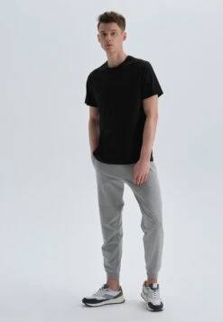 Stil och Komfort Butik 18 DAGITräningsbyxor - Grey