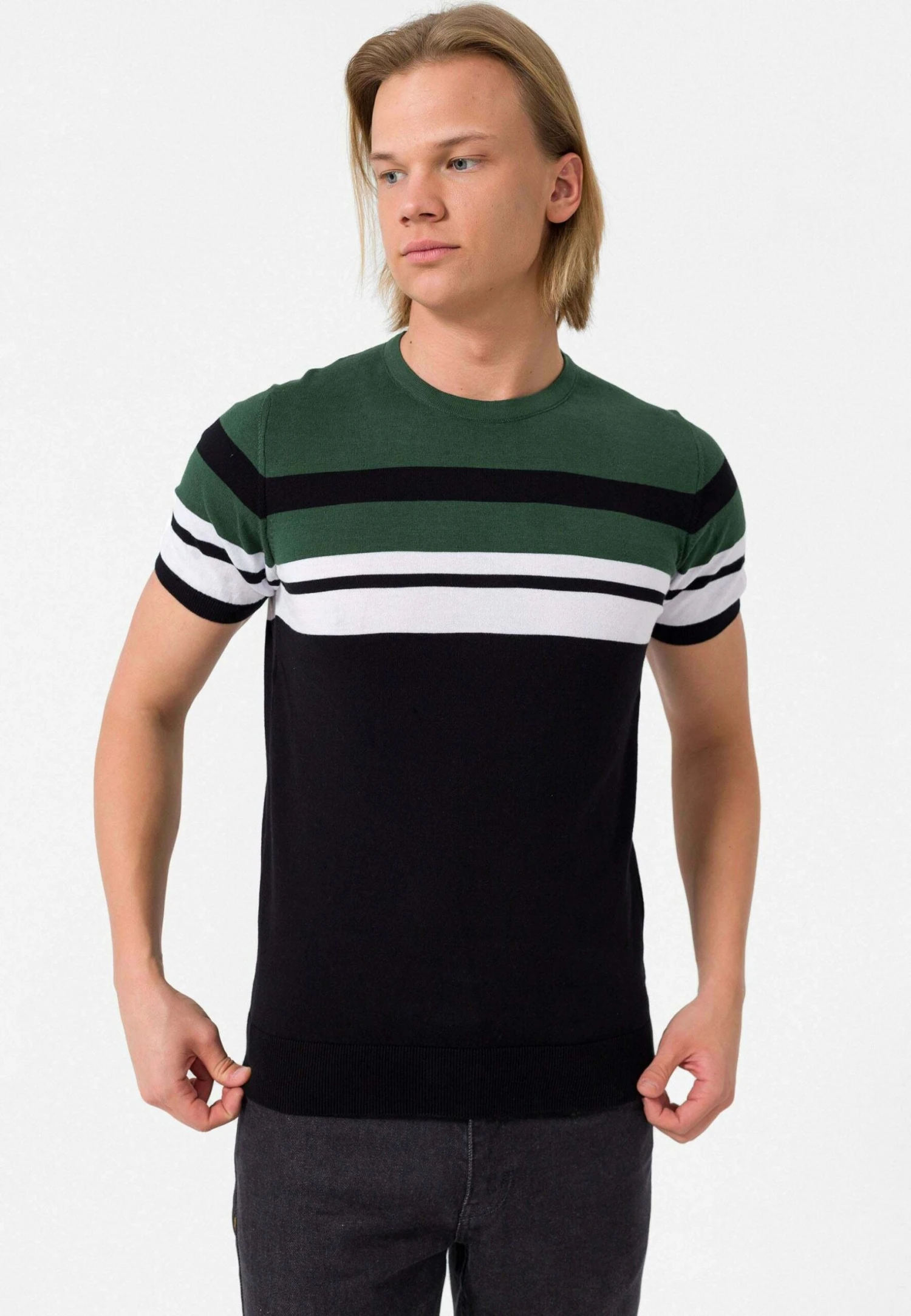 DandaloT-shirt Med Print - Black Green 3 DandaloT-shirt Med Print - Black Green
