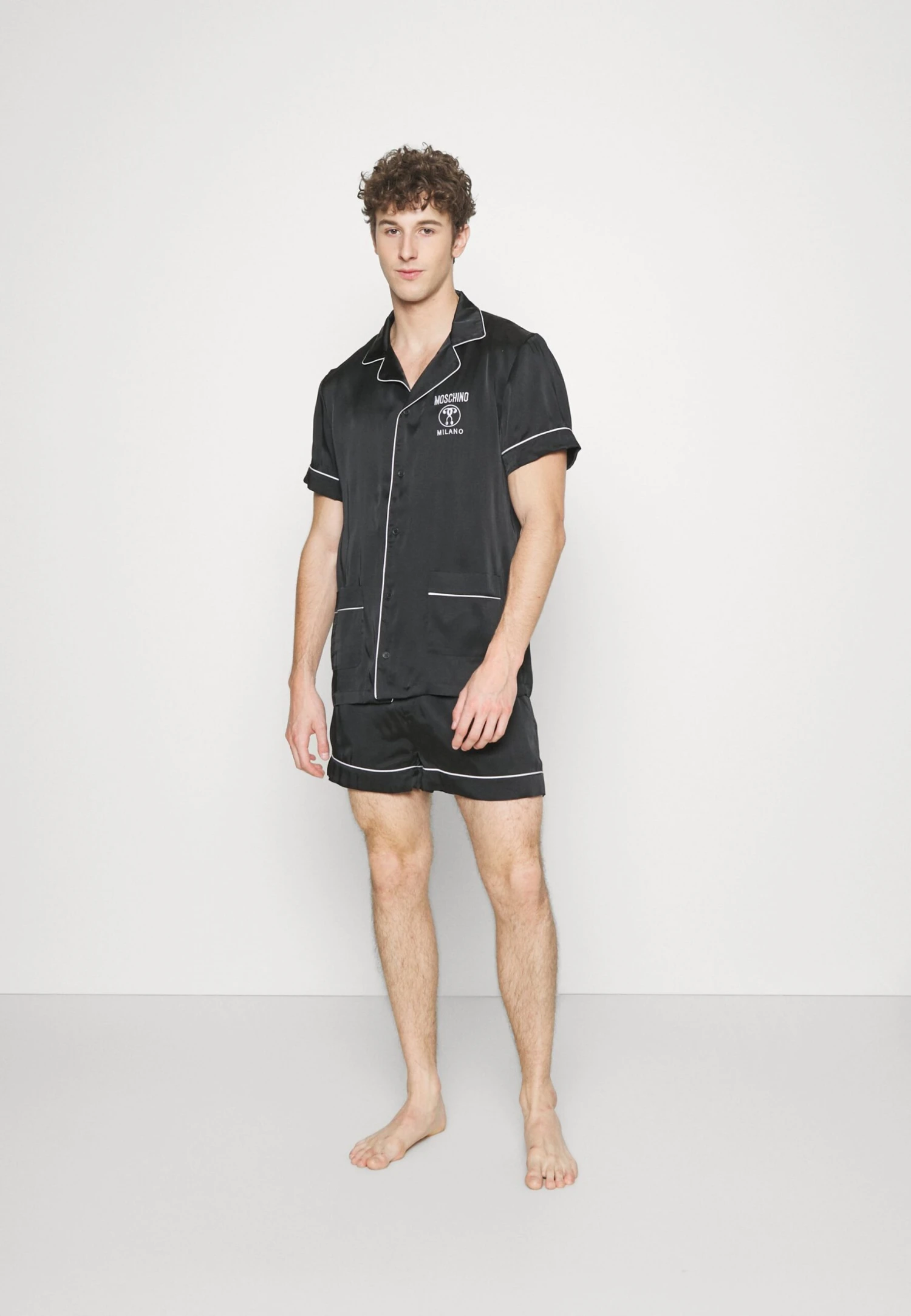 Moschino UnderwearSHORT BUTTON UP PAJAMAS - Pyjamas - Black 4 Moschino UnderwearSHORT BUTTON UP PAJAMAS - Pyjamas - Black - Bild 2