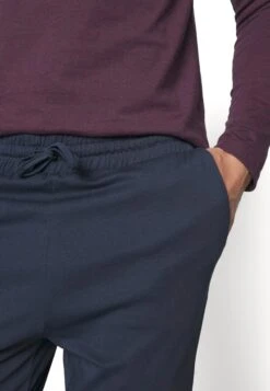 Pier OnePyjamas - Dark Blue/bordeaux -Stil och Komfort Butik 13926a0a590f47d8a76746add2fcfa92