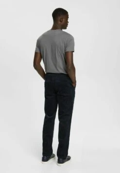 EspritTräningsbyxor - Black 11 EspritTräningsbyxor - Black -Stil och Komfort Butik 172ca62c21294e6a97b95ca99bf1fc10