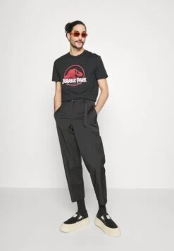 Neil BarrettJURASSIC PARK - T-shirt Med Print - Black/white/red -Stil och Komfort Butik 185f036727514ca493df4685a2e104b0