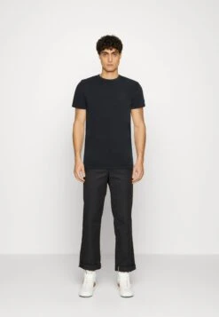 Nya utgåvor -Stil och Komfort Butik 197c2acf179c417eb839a63737b00740