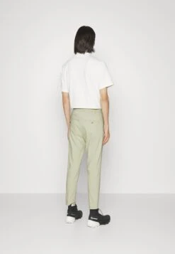 DRYKORNJEGER - Tygbyxor - Green -Stil och Komfort Butik 1a67d286d4864e6a87e932b73d9c72a2