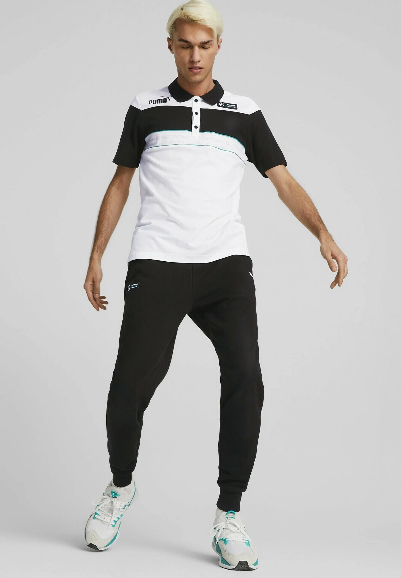 PumaMERCEDES-AMG PETRONAS MOTORSPORT F1 ESSENTIALS - Träningsbyxor - Black 4 PumaMERCEDES-AMG PETRONAS MOTORSPORT F1 ESSENTIALS - Träningsbyxor - Black - Bild 2