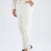 DeFactoSHAQUILLE O'NEAL REGULAR FIT - Träningsbyxor - Ecru 2 DeFactoSHAQUILLE O'NEAL REGULAR FIT - Träningsbyxor - Ecru -Stil och Komfort Butik 24b08d0956a6444e847d3e00b5a375f5