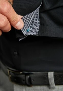 NextSLIM FIT - Kostymskjorta - Black 13 NextSLIM FIT - Kostymskjorta - Black -Stil och Komfort Butik 251729f348db4ddbae88ccb80645c568