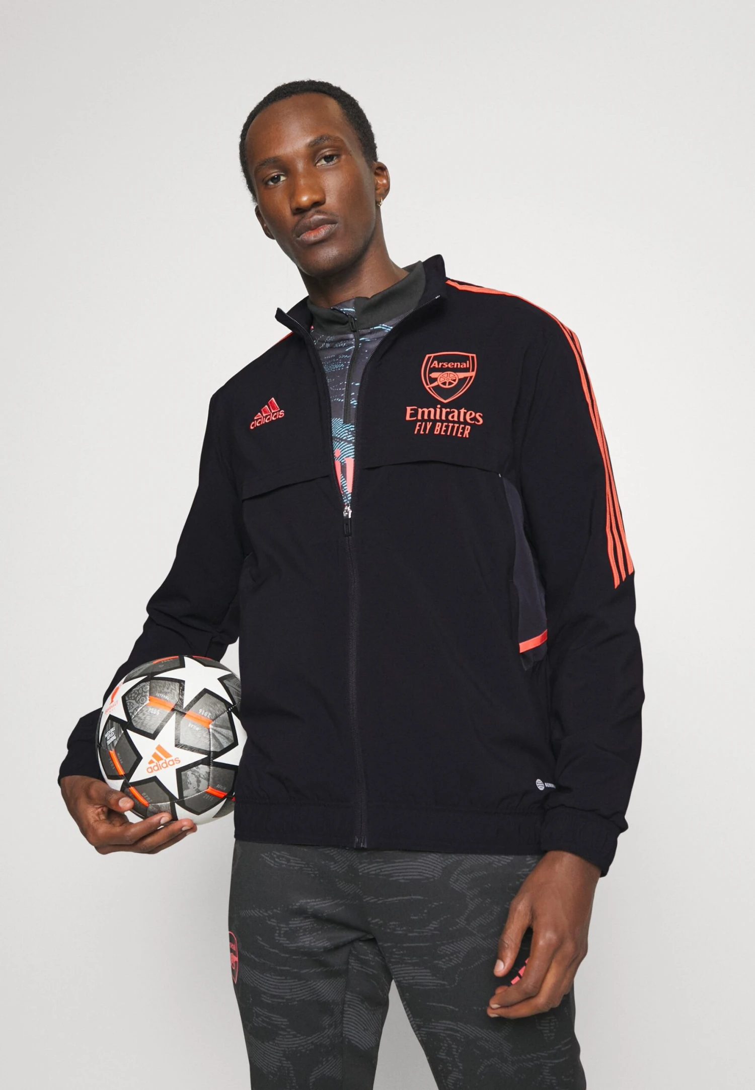 Adidas PerformanceARSENAL LONDON PRESENTATION JACKET - Träningsjacka - Black 7 Adidas PerformanceARSENAL LONDON PRESENTATION JACKET - Träningsjacka - Black - Bild 5