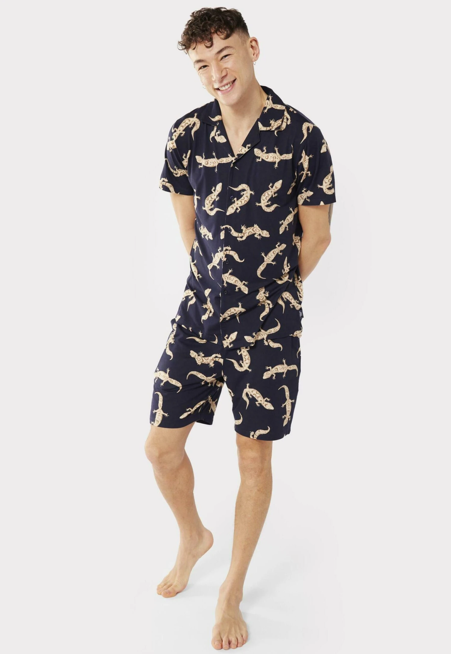 Chelsea PeersGECKO PRINT REVERE COLLAR - Pyjamas - Navy 4 Chelsea PeersGECKO PRINT REVERE COLLAR - Pyjamas - Navy - Bild 2