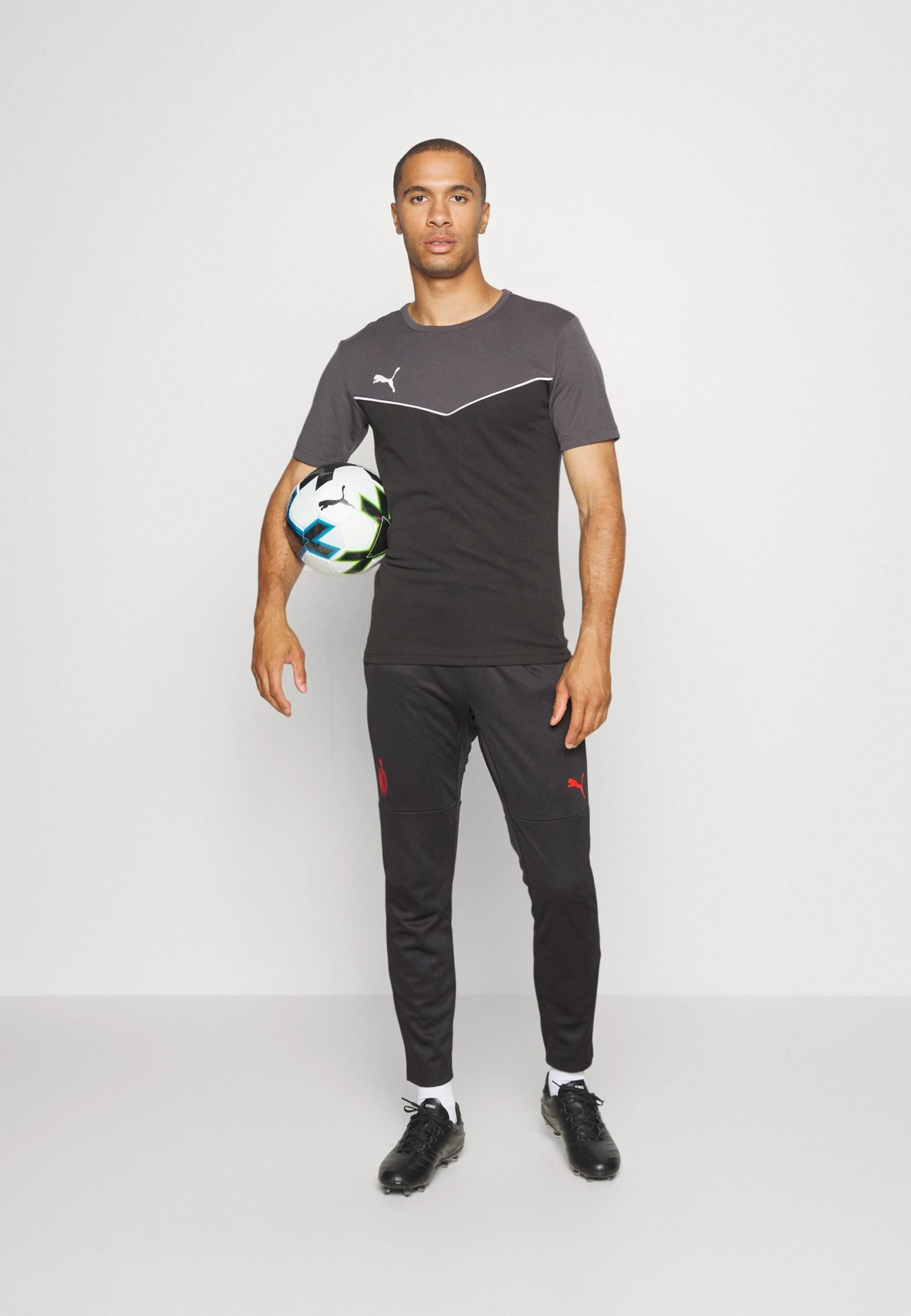 PumaMILAN - Klubbkläder - Black/asphalt 4 PumaMILAN - Klubbkläder - Black/asphalt - Bild 2