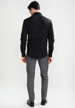 Calvin Klein TailoredBARI SLIM FIT - Kostymskjorta - Black -Stil och Komfort Butik 4f9e18cb396444af97804f678173c77d