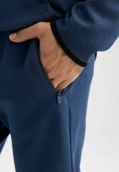 DeFactoSLIM FIT - Träningsbyxor - Indigo -Stil och Komfort Butik 5621cf4cf4484848a29a4c46f9b36a1c