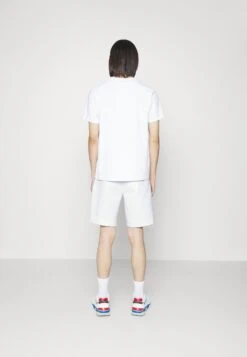 BOSSHEADLO - Shorts - White -Stil och Komfort Butik 5a7bd1d528ea43c6add8e0d537294207