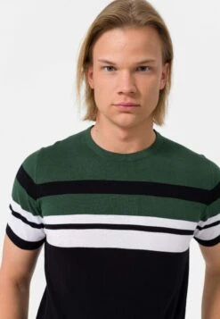 DandaloT-shirt Med Print - Black Green 11 DandaloT-shirt Med Print - Black Green -Stil och Komfort Butik 5ed2276fd2d2480e86af81a75f22a567