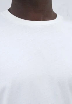 BY GARMENT MAKERST-shirt - Bas - Off-white