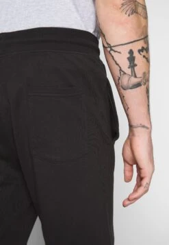 Only & SonsONSNEIL - Träningsbyxor - Black 13 Only & SonsONSNEIL - Träningsbyxor - Black -Stil och Komfort Butik 63cda2ba31e943c38f89a3b3a6f3517d