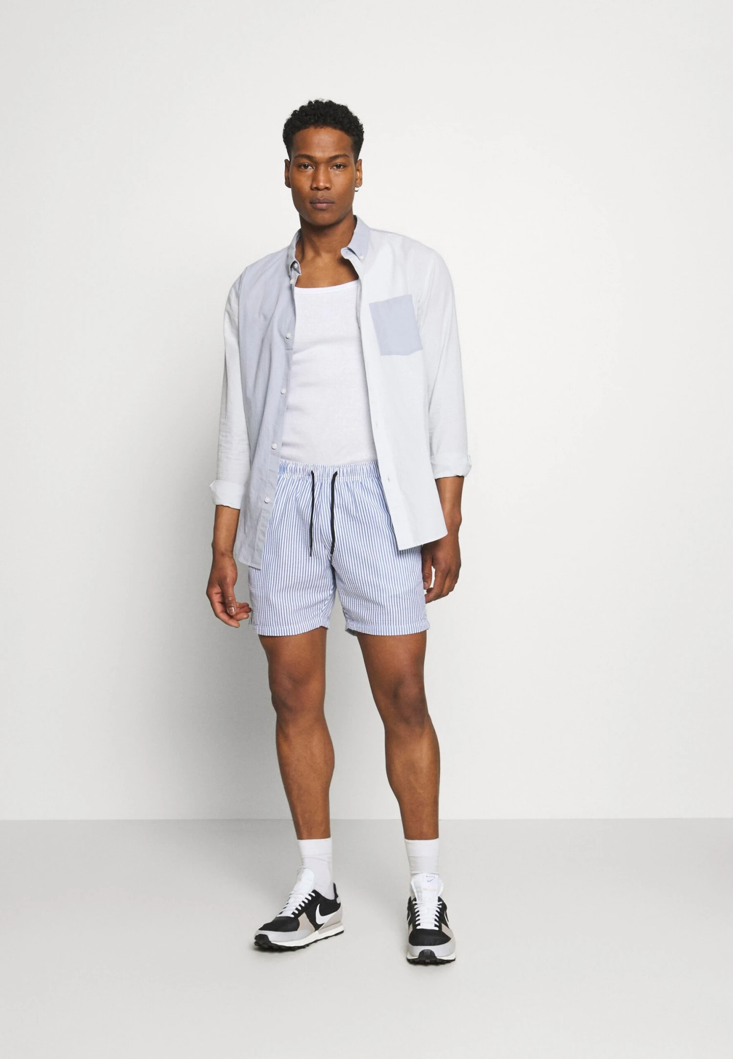 Redefined RebelIAN - Shorts - Navy 4 Redefined RebelIAN - Shorts - Navy - Bild 2