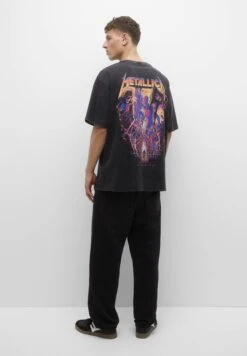 PULL & BEAR PULL&BEARSHORT SLEEVE METALLICA - T-shirt Med Print - Black -Stil och Komfort Butik 6c325a0f29a24244b68000b5375c16ea