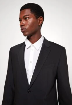 StrellsonAIDAN MAX SET - Kostym - Black 20 StrellsonAIDAN MAX SET - Kostym - Black -Stil och Komfort Butik 732988bb3a9b4fbf94fde2cd996ccb0c