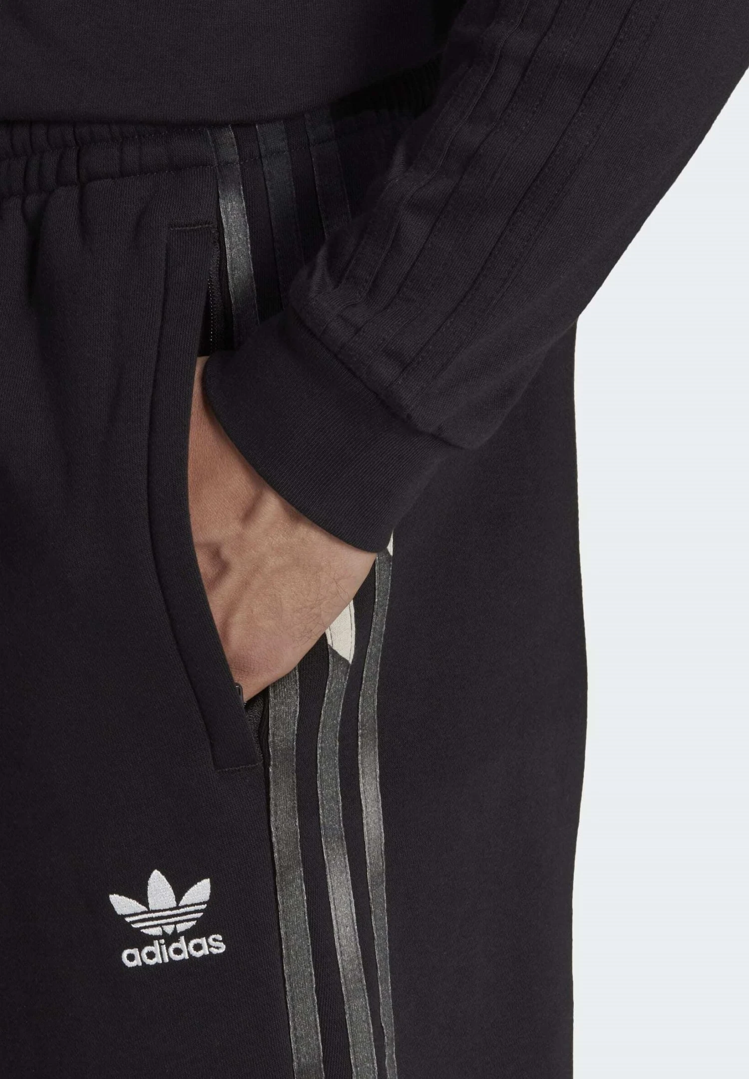 Adidas OriginalsGRAPHICS CAMO - Träningsbyxor - Black 5 Adidas OriginalsGRAPHICS CAMO - Träningsbyxor - Black - Bild 3