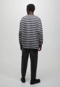 PULL & BEAR PULL&BEARLONG SLEEVE STRIPED - Långärmad Tröja - Dark Grey -Stil och Komfort Butik 875127aaae934a89b7e8909ee464ee50