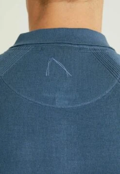 CHASIN'CLOSE - Piké - Blue -Stil och Komfort Butik 8cda029c615b4a6f8100fb77d7c1320a