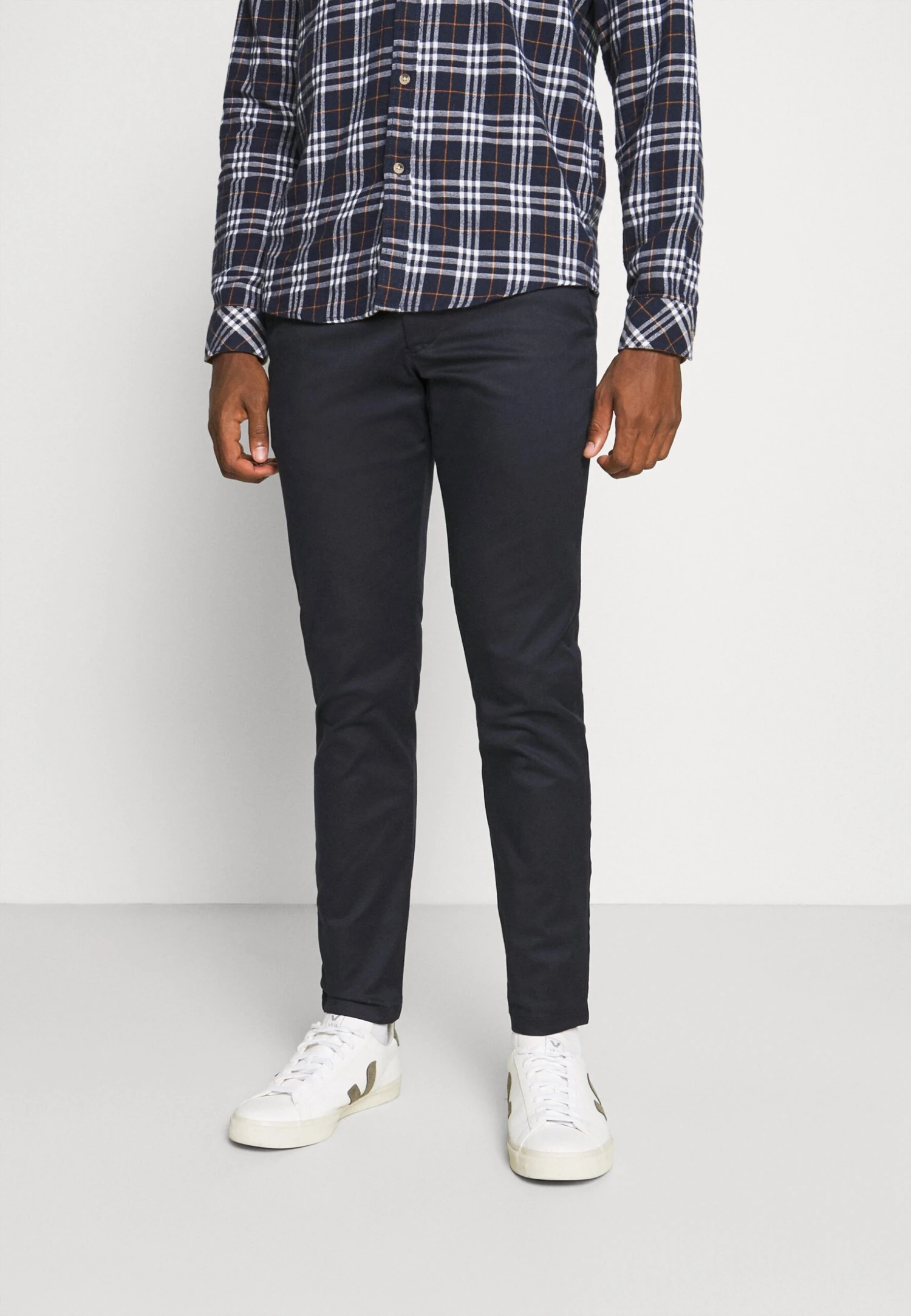 Selected HommeSLHSLIM BUCKLEY FLEX PANTS - Tygbyxor - Dark Sapphire 3 Selected HommeSLHSLIM BUCKLEY FLEX PANTS - Tygbyxor - Dark Sapphire