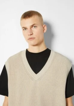 BershkaV-NECK - 03085715 - Linne - Sand 11 BershkaV-NECK - 03085715 - Linne - Sand -Stil och Komfort Butik 8da00b2008f14f0e908f83fc1eda131b