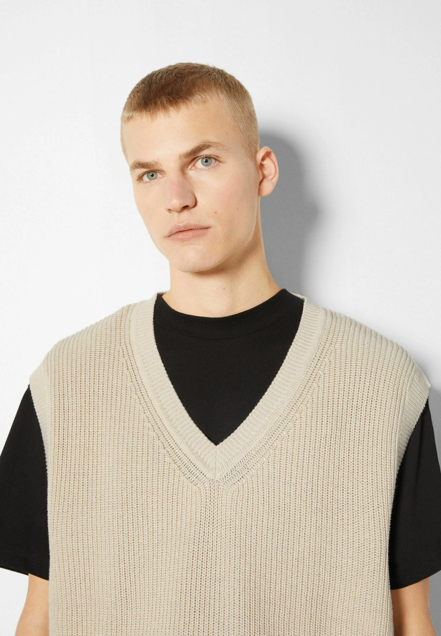 BershkaV-NECK - 03085715 - Linne - Sand 6 BershkaV-NECK - 03085715 - Linne - Sand - Bild 4