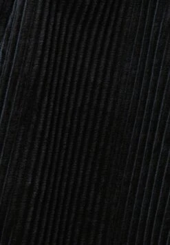 EspritTräningsbyxor - Black 15 EspritTräningsbyxor - Black -Stil och Komfort Butik 9f6d8ada1ee942cf80212f0d20a30dca