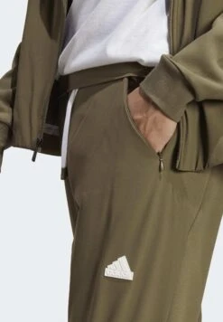 Adidas SportswearDESIGNED 4 GAMEDAY - Träningsbyxor - Olive Strata -Stil och Komfort Butik 9fd2eb2672ee42718f0cec1b882b6557