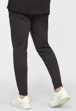 SIKSILKTräningsbyxor - Black 8 SIKSILKTräningsbyxor - Black -Stil och Komfort Butik a91f88b0904743dc937a83a91dcbd4c5