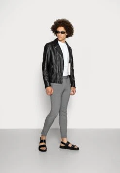 Only & SonsONSMARK PANT - Tygbyxor - Medium Grey Melange -Stil och Komfort Butik b131d4d267e54037bca1d4fc8f1e8525