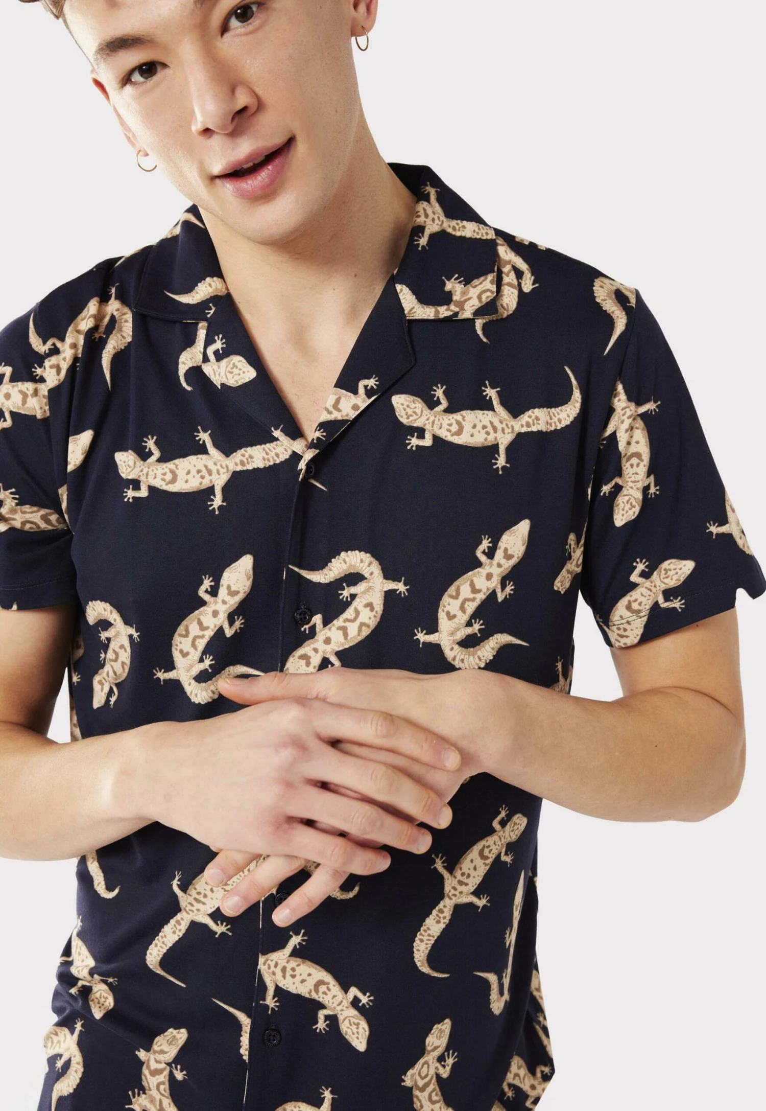 Chelsea PeersGECKO PRINT REVERE COLLAR - Pyjamas - Navy 7 Chelsea PeersGECKO PRINT REVERE COLLAR - Pyjamas - Navy - Bild 5