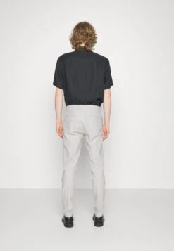 KigiliSPICA SET - Kostym - Grey -Stil och Komfort Butik ba071b24b8b645b3ad346bf041ad7316