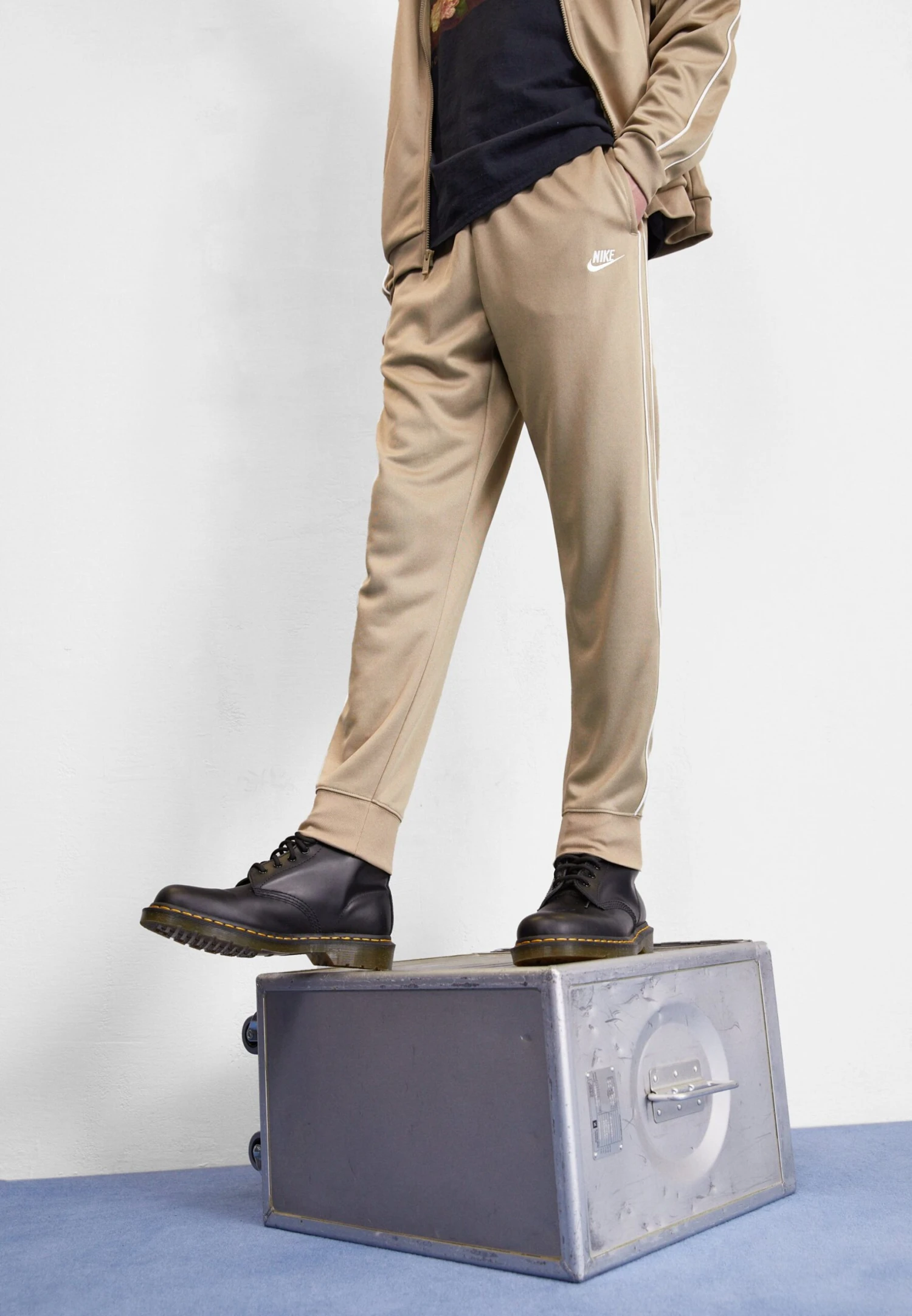 Nike SportswearCLUB PANT - Träningsbyxor - Khaki/white 3 Nike SportswearCLUB PANT - Träningsbyxor - Khaki/white