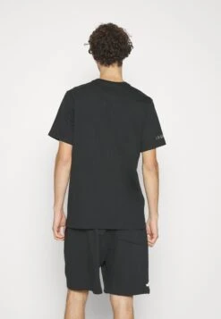 JordanCREW - T-shirt Med Print - Black/lucky Green -Stil och Komfort Butik baf5ee4f38c24cc28a18bf8704ed6965