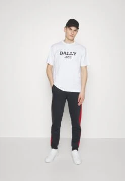 BallyTräningsbyxor - Ink/bally Red 13 BallyTräningsbyxor - Ink/bally Red -Stil och Komfort Butik c0c7ec138a704ab7acd92931aaa24297