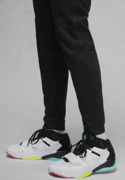 JordanM J DF SPRT STMT AIR FLC - Träningsbyxor - Black/black -Stil och Komfort Butik d0808f23d15943e29331e2aa15d08b3f