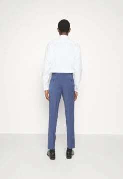 BOSSHUGE - Kostym - Open Blue 19 BOSSHUGE - Kostym - Open Blue -Stil och Komfort Butik d497598540024b90900a38ebaef06306