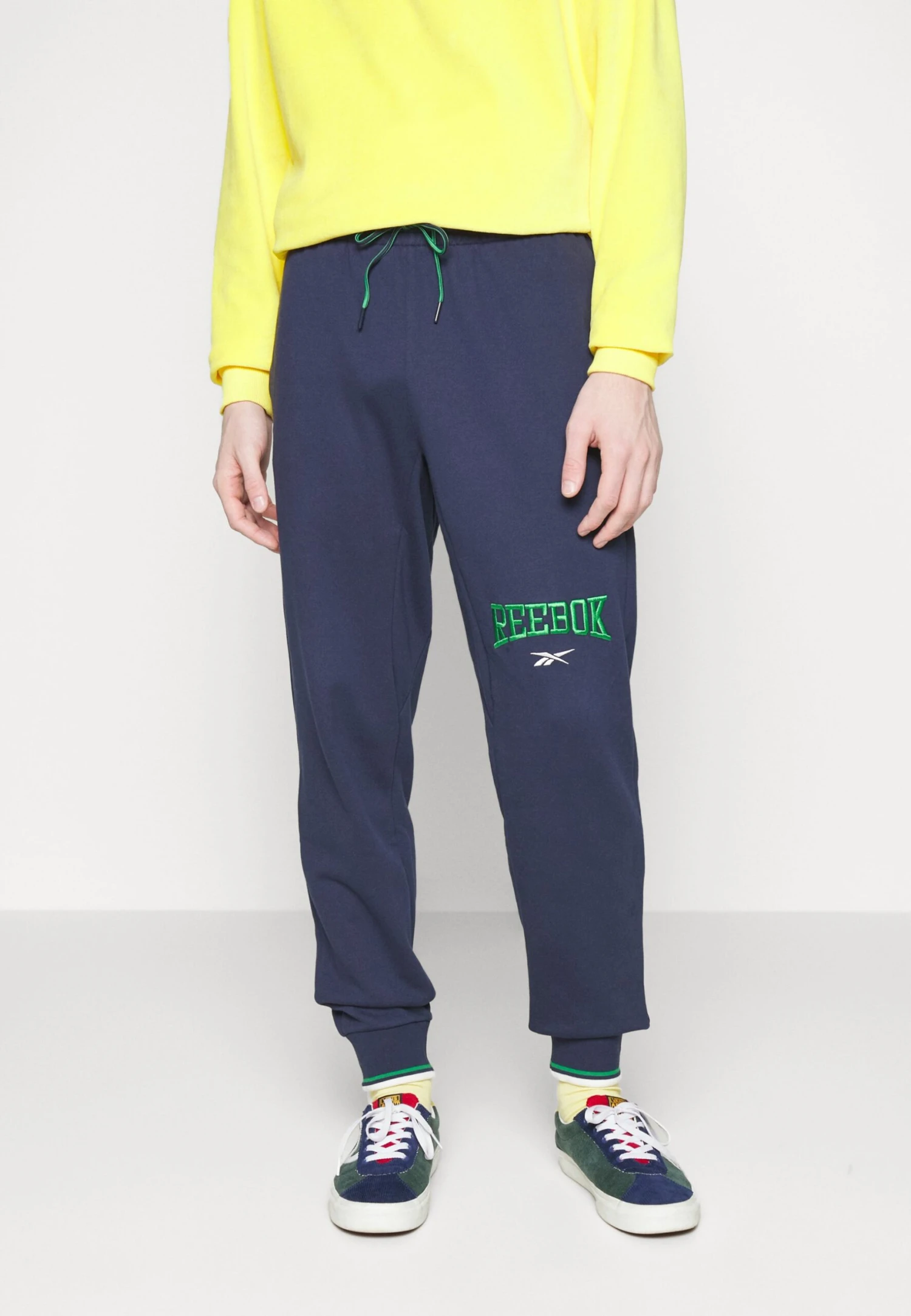 Reebok ClassicPANTS - Träningsbyxor - Vector Navy 5 Reebok ClassicPANTS - Träningsbyxor - Vector Navy - Bild 3