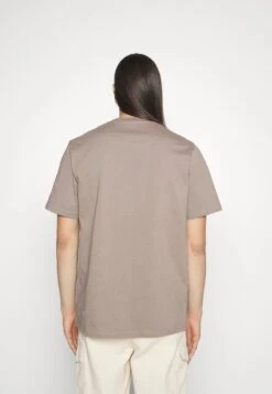 Les DeuxCIRCLE - T-shirt - Bas - Walnut -Stil och Komfort Butik db8ddcff5c6344779313d4d6d8db5085