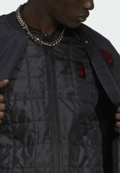 Adidas PerformanceTräningsjacka - Black 14 Adidas PerformanceTräningsjacka - Black -Stil och Komfort Butik e86b695dc36a46aa9af9b5bc9b92982e