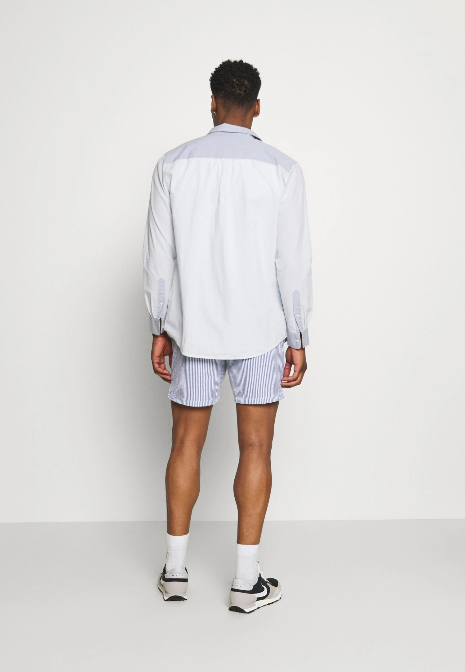 Redefined RebelIAN - Shorts - Navy 5 Redefined RebelIAN - Shorts - Navy - Bild 3