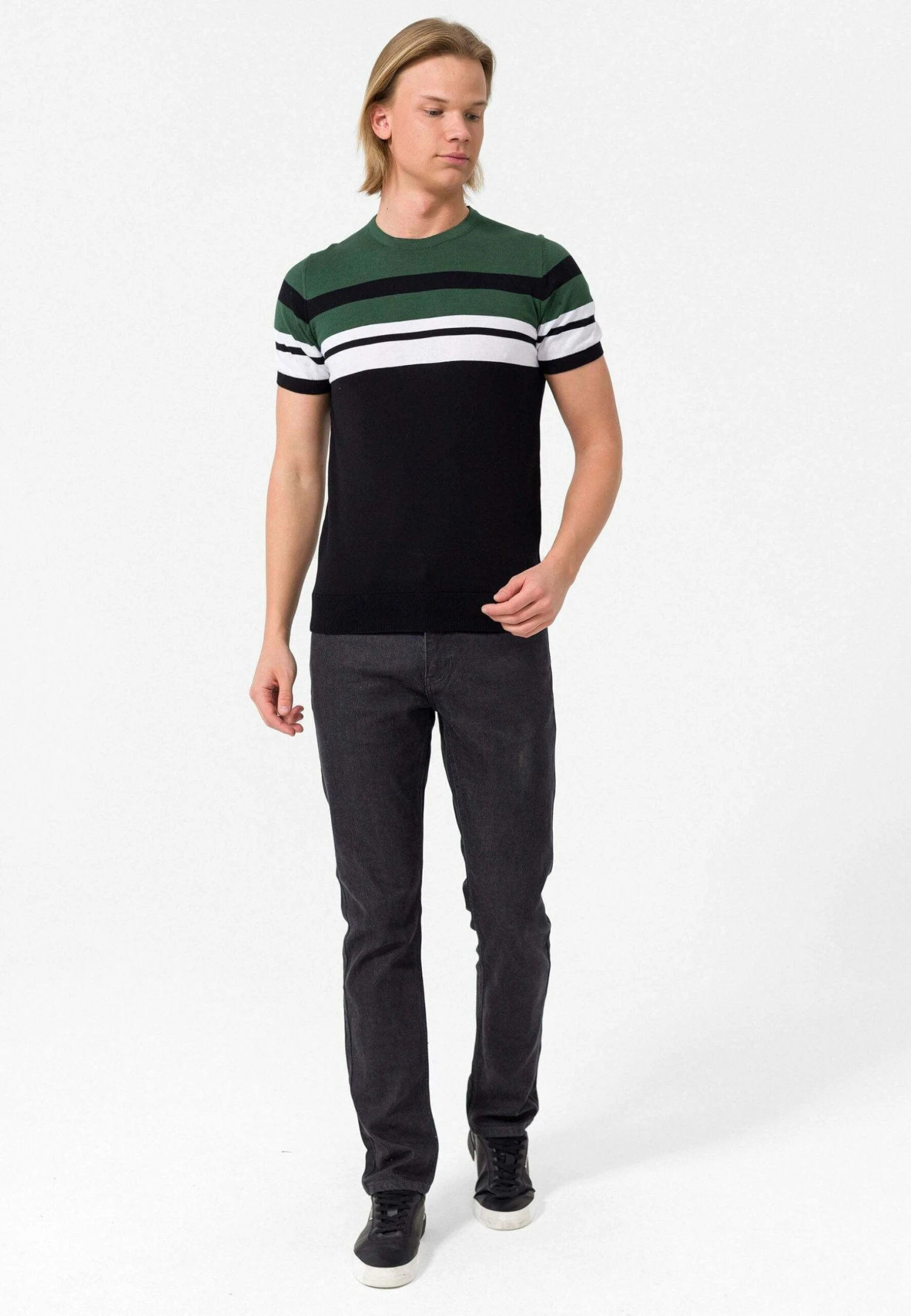 DandaloT-shirt Med Print - Black Green 4 DandaloT-shirt Med Print - Black Green - Bild 2