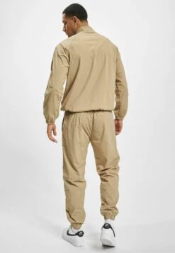 DEFSET - Träningsset - Beige -Stil och Komfort Butik f49380204c44439da10868904c19d5ba