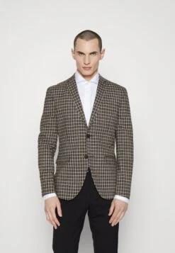 Isaac DewhirstKavaj - Brown