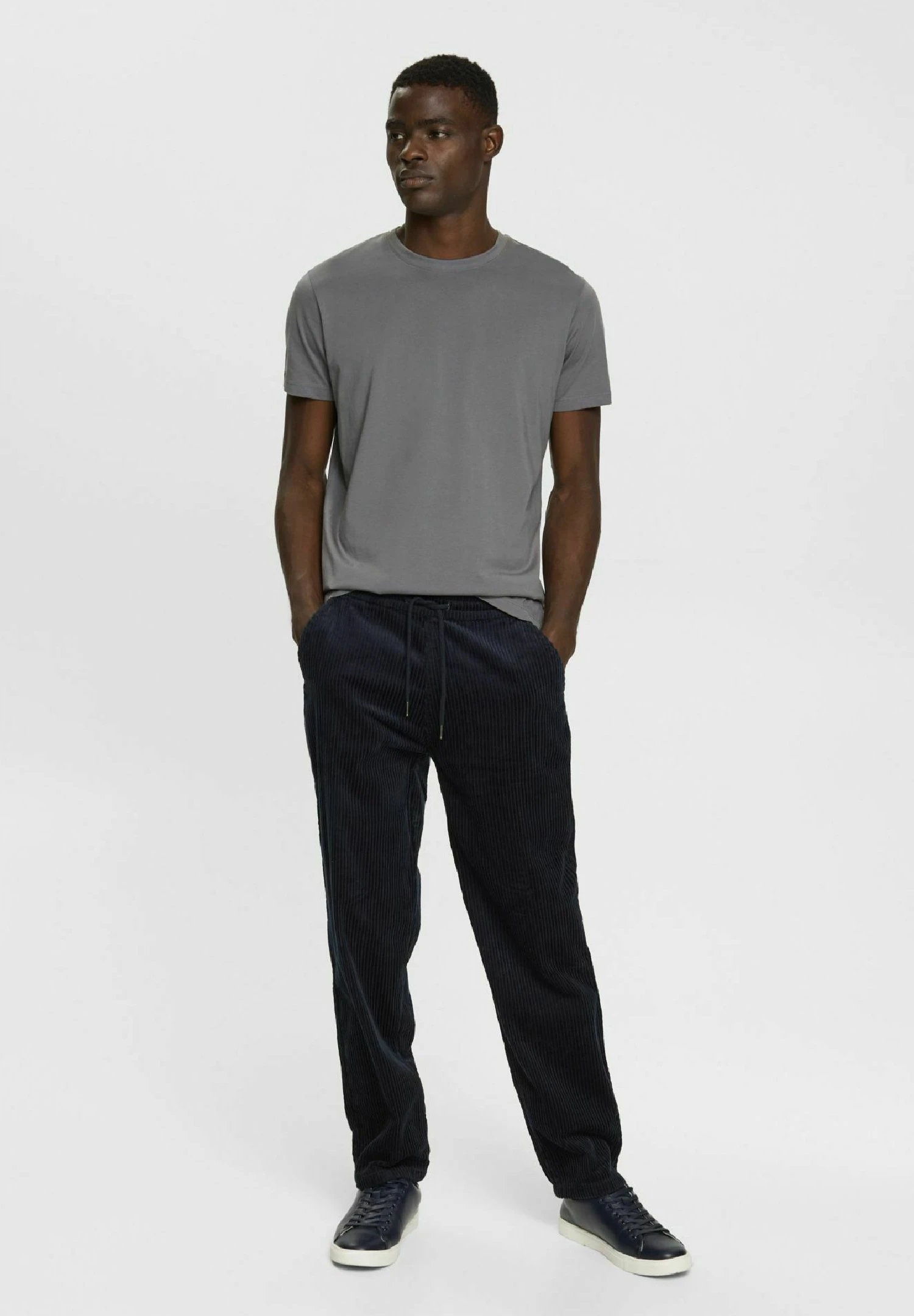 EspritTräningsbyxor - Black 4 EspritTräningsbyxor - Black - Bild 2